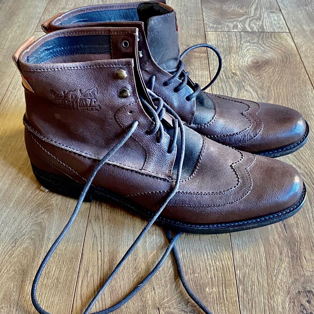Levi’s men’s shoes